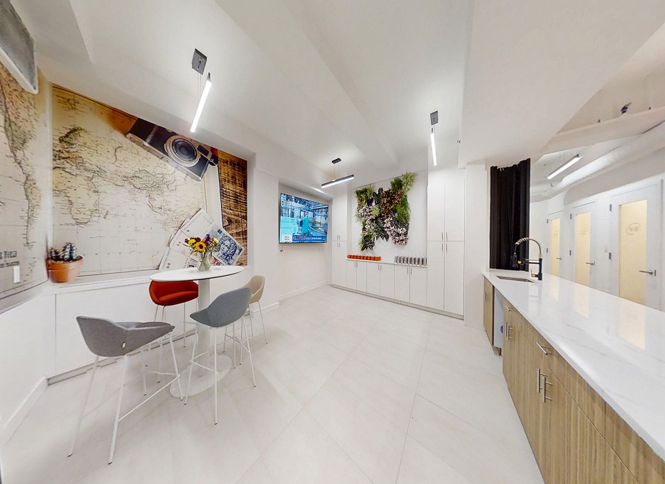 Nomadworks shared kitchen and café area in New York